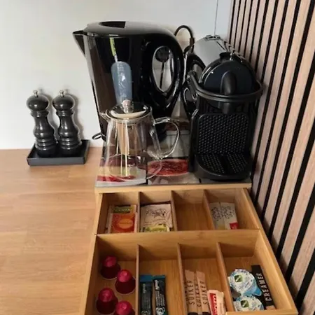 R&m Boutique Bed & Breakfast Lijnden
