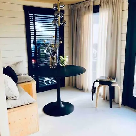 R&m Boutique 3* Lijnden