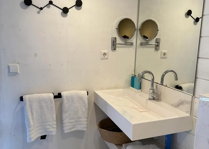 R&m Boutique Lijnden