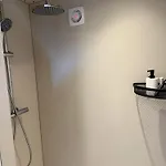 R&m Boutique 招待所 3*