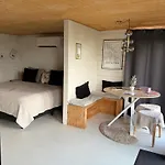 R&m Boutique 招待所 3*
