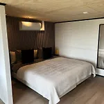 招待所 R&m Boutique
