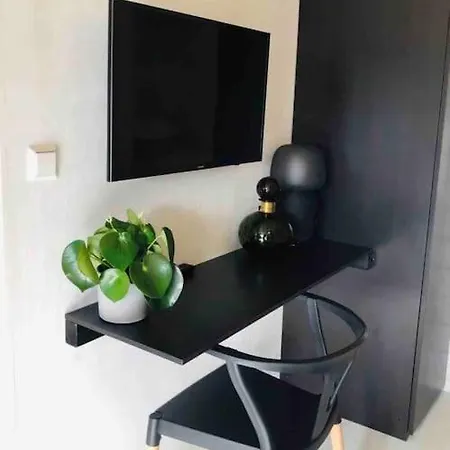 Konukevi R&m Boutique Lijnden